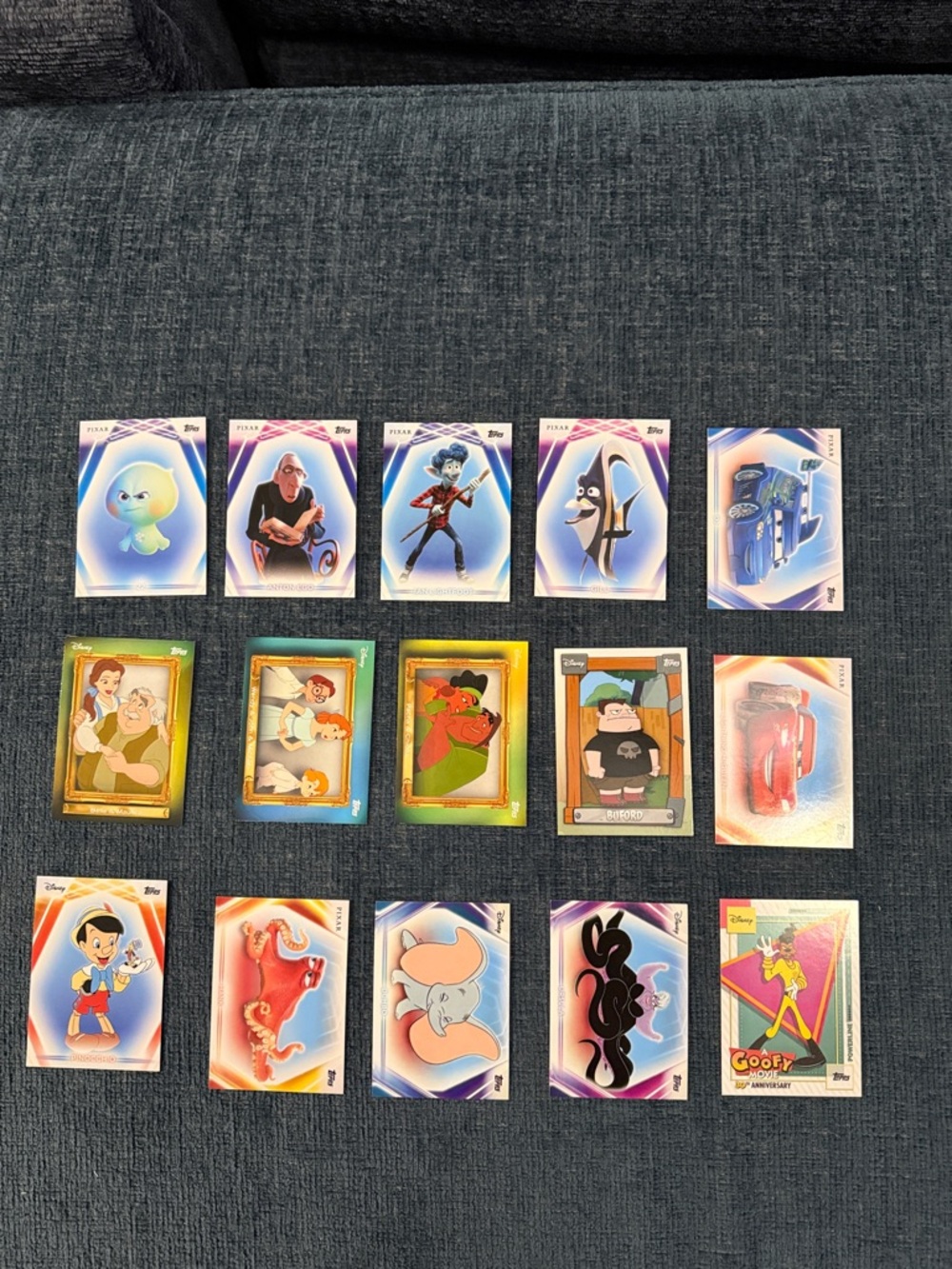 Disney/ Pixar Topps Neon Trading Cards 2026